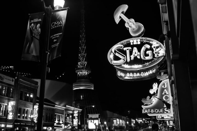 AC/DC in Nashville: A Thunderous Night to Remember – The Ultimate Fan Guide