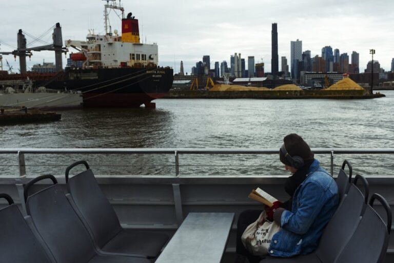 A History of Ship Accidents on and Around the Brooklyn Bridge: A Deep Dive into Navigational Challenges and Tragic Events